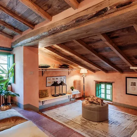 Gufo Villa
