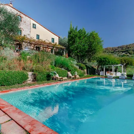 Gufo Villa